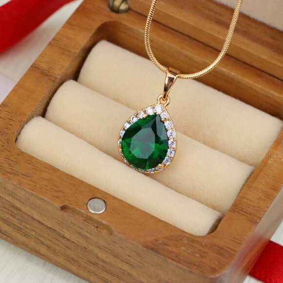 "Teardrop Green Pendant with Crystal Border in Rose Gold Finish, XPPT1613 - Picture 8 of 13